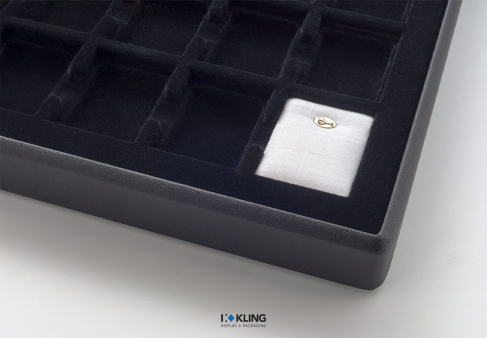 Eingeschlagene Aufmachungskarte 303HA für Anhänger mit gold- oder silberfarbenem Haken 751