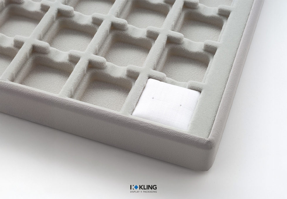 Eingeschlagene Aufmachungskarte 328i für Stecker Eingeschlagene Aufmachungskarte 328i für Stecker