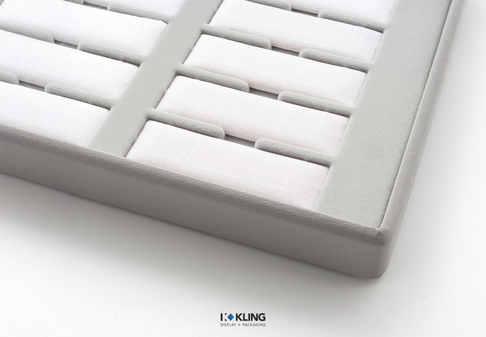 Eingeschlagene Aufmachungskarte 311 für Nadeln