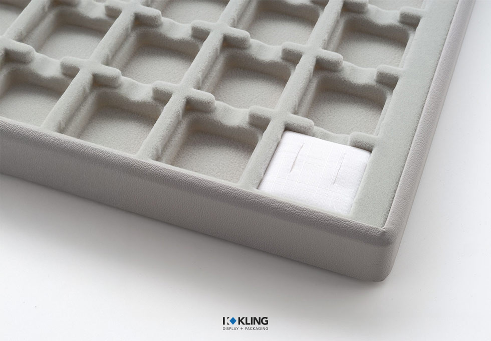 Eingeschlagene Aufmachungskarte 328D für Ohrringe